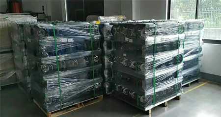 小刀電動(dòng)車(chē)攜手軒盛塑業(yè)