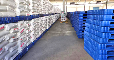 化工行業(yè)吹塑雙面塑料托盤(pán)客戶(hù)案例