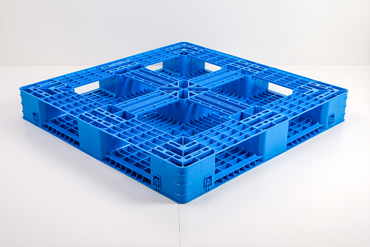 8841748407145967.jpg 加多寶攜手軒盛塑業(yè).jpg